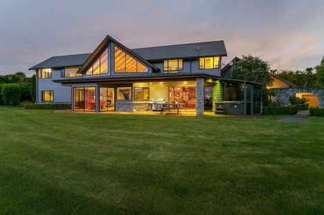 Photo of property in 121 Highland Drive, Acacia Bay, Taupo, 3385