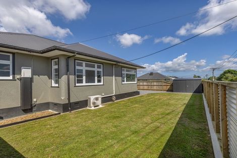 Photo of property in 19 Bowen Street, Levin, 5510