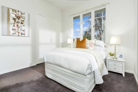 Photo of property in 78a Lake Road, Narrow Neck, Auckland, 0624