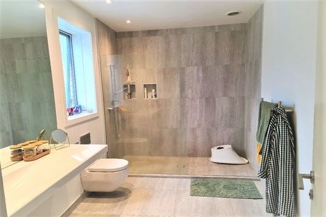 Photo of property in 1/14 Rothesay Bay Road, Rothesay Bay, Auckland, 0630