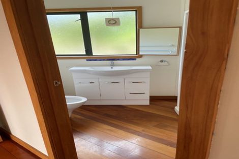 Photo of property in 2 Victoria Road, Omata, New Plymouth, 4374