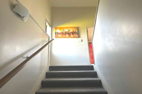 Photo of property in 1/32 Waverley Avenue, Glenfield, Auckland, 0629