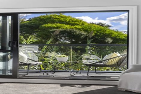 Photo of property in 10b Stratford Avenue, Milford, Auckland, 0620