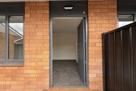 Photo of property in 2/7 Division Street, Riccarton, Christchurch, 8041