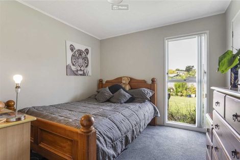 Photo of property in 7 Woodman Place, West Harbour, Auckland, 0618
