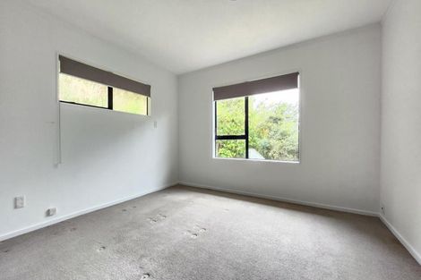Photo of property in 4 Parsons Glen, Karori, Wellington, 6012