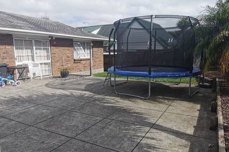 Photo of property in 4 Fieldstone Court, Northpark, Auckland, 2013