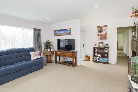 Photo of property in 8a Loisel Street, Riverdale, Gisborne, 4010