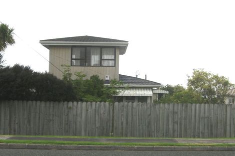 Photo of property in 1/86 Ocean View Road, Northcote, Auckland, 0627