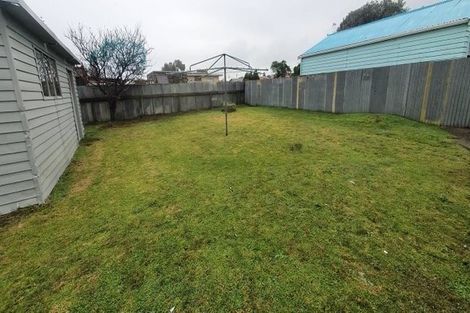 Photo of property in 35 Raupo Street, Castlecliff, Whanganui, 4501