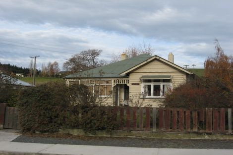 Photo of property in 18 Irvine Street, Lawrence, 9532