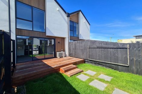 Photo of property in 2/27 New Brighton Road, Shirley, Christchurch, 8061