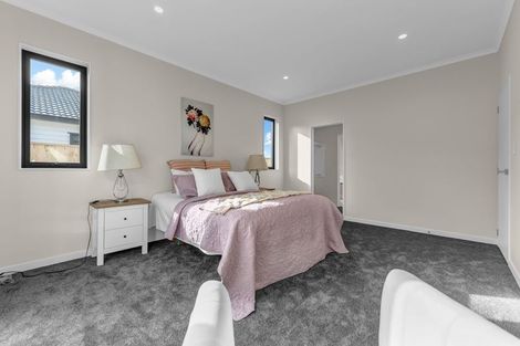 Photo of property in 13 Dolcetto Place, Pokeno, 2402