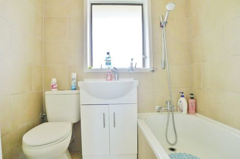 Photo of property in 8/126 Lynwood Road, New Lynn, Auckland, 0600