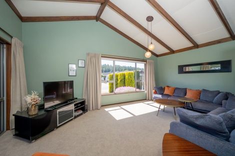 Photo of property in 16 Arnott Street, Alexandra, 9320