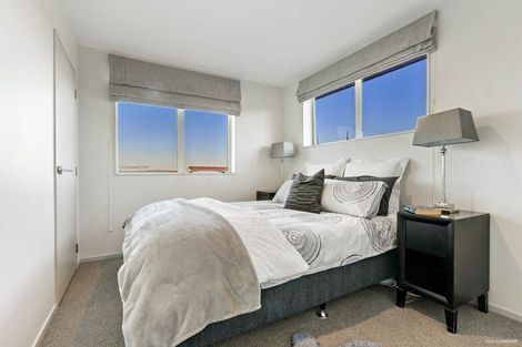 Photo of property in 86b Namata Road, One Tree Hill, Auckland, 1061