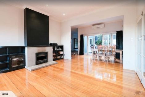 Photo of property in 15 Otahuri Crescent, Greenlane, Auckland, 1051