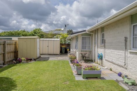 Photo of property in 73 Liverpool Street, Levin, 5510
