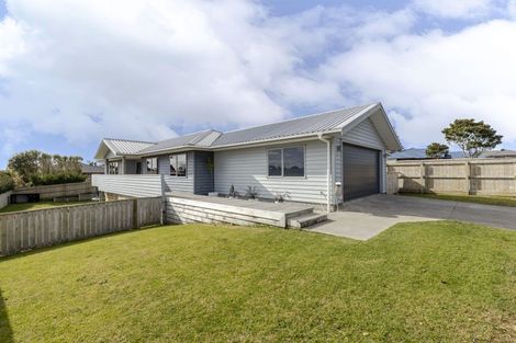Photo of property in 6 Coby Sydney Drive, Bell Block, New Plymouth, 4312