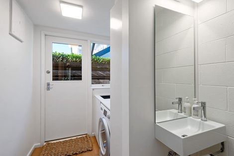 Photo of property in 2/90b Fendalton Road, Fendalton, Christchurch, 8014