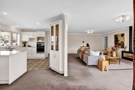 Photo of property in 362 Mangorei Road, Merrilands, New Plymouth, 4312