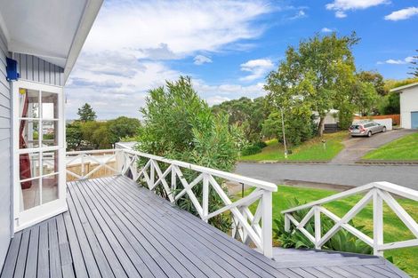 Photo of property in 89 Bond Crescent, Forrest Hill, Auckland, 0620