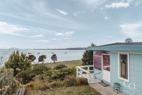 Photo of property in 39 Harbour View Road, Omokoroa, 3114