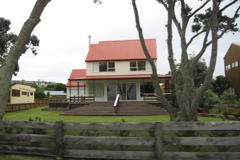 Photo of property in 49 The Esplanade, Manly, Whangaparaoa, 0930