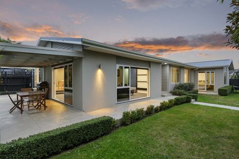 Photo of property in 16 O'halloran Drive, Halswell, Christchurch, 8025