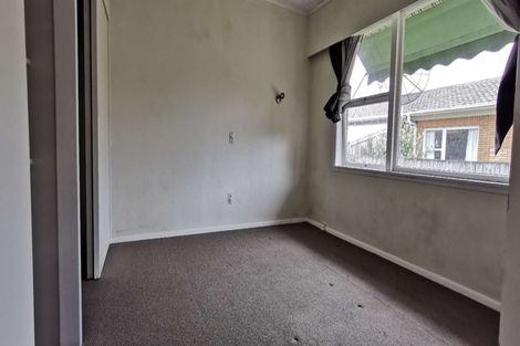Photo of property in 2/1 Chevis Place, Pakuranga, Auckland, 2010