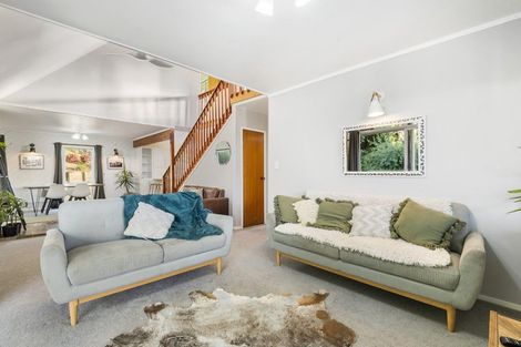 Photo of property in 83 Stillwater Crescent, Stillwater, Silverdale, 0993