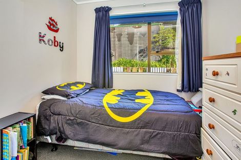 Photo of property in 2 Harold Grove, Stokes Valley, Lower Hutt, 5019