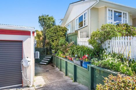 Photo of property in 23b Eastview Grove, Normandale, Lower Hutt, 5010