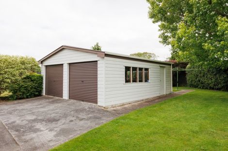 Photo of property in 12 Athlone Place, Hokowhitu, Palmerston North, 4410