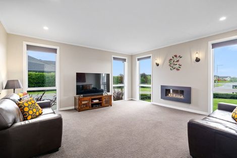 Photo of property in 13 Alan Livingston Drive, Cambridge, 3434