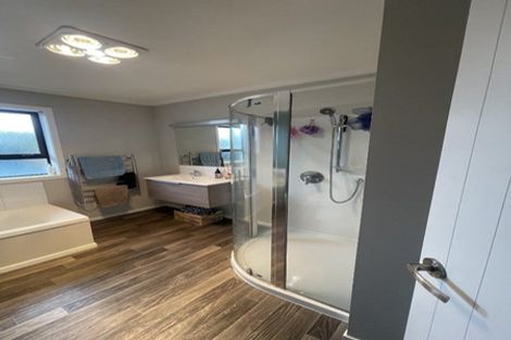 Photo of property in 74 Muller Road, Blenheim, 7201