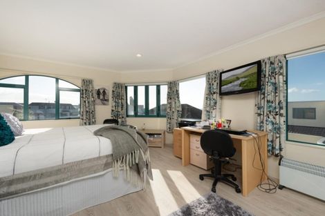 Photo of property in 26a Sunbrae Grove, Mount Maunganui, 3116