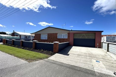 Photo of property in 67a Charlotte Street, Balclutha, 9230
