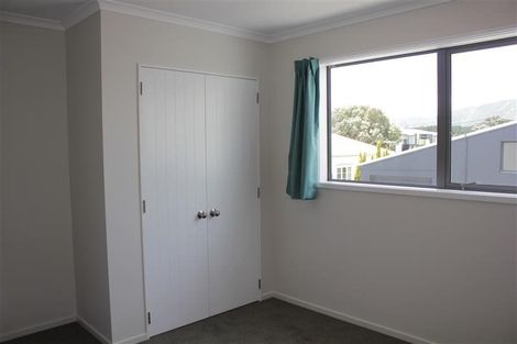 Photo of property in 28 Latimer Way, Petone, Lower Hutt, 5012