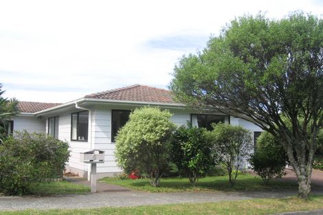 Photo of property in 5 John Witton Drive, Crofton Downs, Wellington, 6035