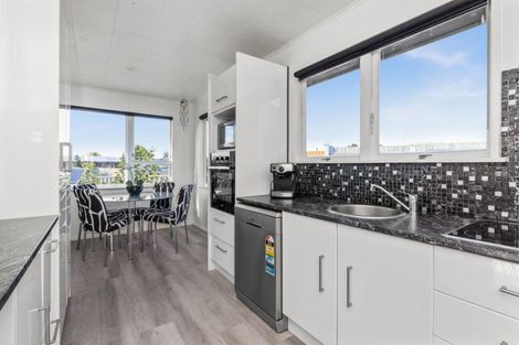 Photo of property in 51 Coventry Avenue, Tamatea, Napier, 4112