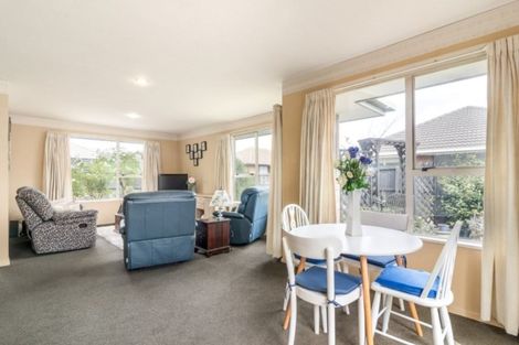 Photo of property in 1/6 Innisfree Place, Northwood, Christchurch, 8051