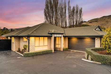 Photo of property in 11 Gilders Grove, Heathcote Valley, Christchurch, 8022