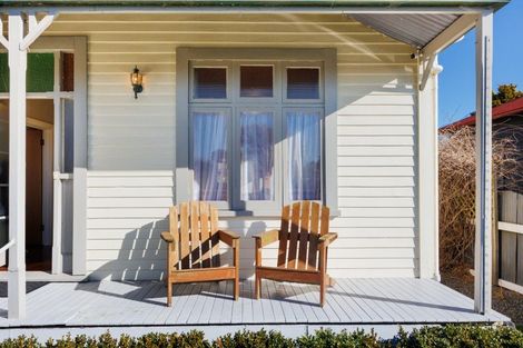 Photo of property in 32 Colombo Street, Hokowhitu, Palmerston North, 4410