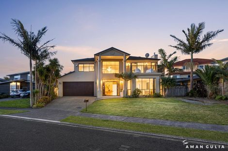 Photo of property in 8 Waikura Drive, Te Atatu Peninsula, Auckland, 0610