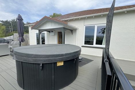 Photo of property in 28 Chatham Street, Waihola, Milton, 9073