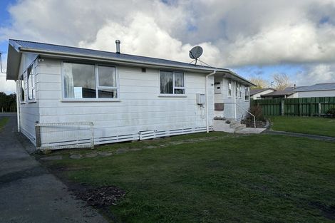 Photo of property in 21 Castle Street, Eltham, 4322