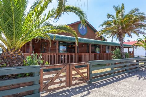 Photo of property in 409 Port Road, Whangamata, 3620