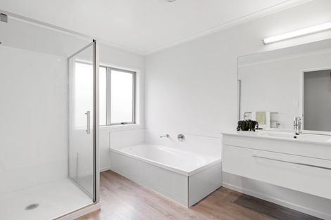 Photo of property in 33 Sylvester Crescent, Flagstaff, Hamilton, 3210