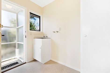 Photo of property in 2/16 Denver Avenue, Sunnyvale, Auckland, 0612